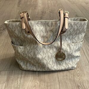 Michael Kors purse